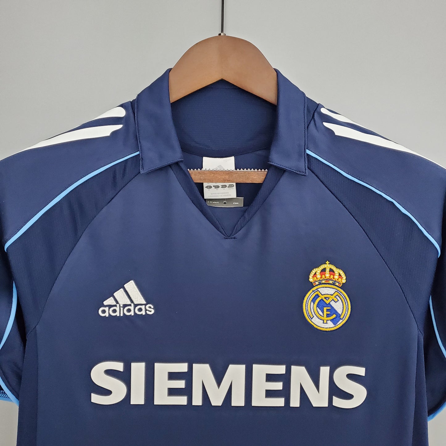 Real Madrid Away Football shirt 2005/06